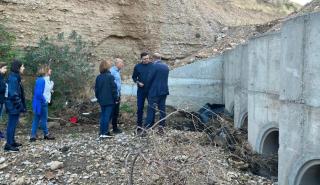 Κικίλιας: Δεν θα μείνουμε απαθείς σε έργα που καθυστερούν - Αυτοψία σε Μάνδρα και Ασπρόπυργο
