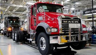 ΗΠΑ: Οι εργαζόμενοι της Mack Trucks προσχώρησαν στην απεργία της UAW