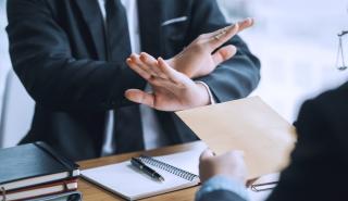 Στη Βουλή το ν/σ του ΥΠΕΘΟ για τα δάνεια – Αυστηροί κανόνες για τους servicers, καλύτερες ρυθμίσεις για τους οφειλέτες