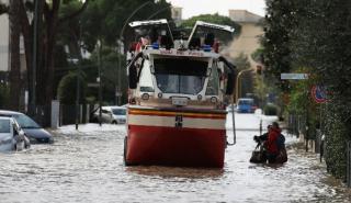 Εκατοντάδες επιχειρήσεις πυροσβεστών στη Σικελία λόγω κακοκαιρίας