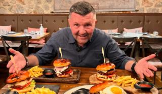 «Πού θα φας» καλά στις γιορτές: Μενού για όλα τα βαλάντια!