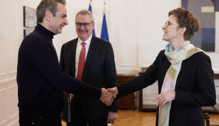 Συνάντηση Μητσοτάκη με την πρόεδρο του Εποπτικού Συμβουλίου της ΕΚΤ