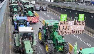 Βέλγιο: Τα αγροτικά μπλόκα διαταράσσουν την εφοδιαστική αλυσίδα των σουπερμάρκετ Colruyt