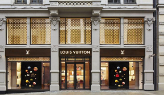 Louis Vuitton Ελλάς: Απογειώνει την πολυτέλεια - «Πετάνε» οι πωλήσεις