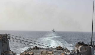 Οι Χούθι χτύπησαν φορτηγό πλοίο αμερικανικών συμφερόντων στα ανοικτά της Υεμένης