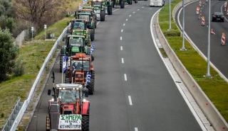 Αγρότες απέκλεισαν την Εθνική Οδό Αθηνών - Θεσσαλονίκης στο Κάστρο Βοιωτίας