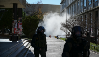 Θεσσαλονίκη: Ένταση, πέτρες και δακρυγόνα στο ΑΠΘ μετά την φοιτητική πορεία