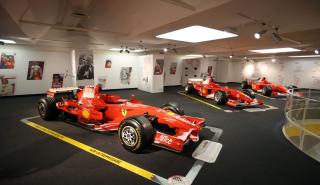 «Εκτοξεύτηκε» η μετοχή της Ferrari μετά τις φήμες ότι πήρε τον Χάμιλτον