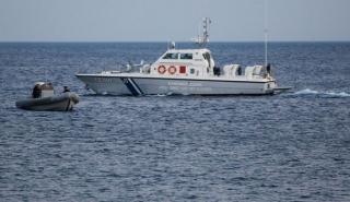 Ηράκλειο: Επιχείρηση του Λιμενικού για διάσωση μεταναστών σε σκάφος