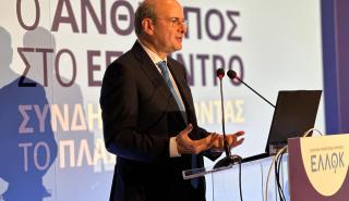 Χατζηδάκης: Εξασφαλίζουμε ισότιμη πρόσβαση σε δάνεια και ασφάλειες ζωής για τους πρώην καρκινοπαθείς