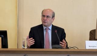 Χατζηδάκης: Ασπίδα απέναντι στους δημαγωγούς η οικονομική ενημέρωση