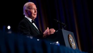 Wall Street Journal: Η κυβέρνηση Μπάιντεν είναι όλο και περισσότερο θεατής στις εξελίξεις στη Μ. Ανατολή