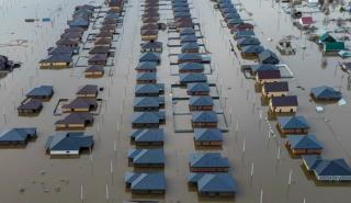 Μεγάλες πλημμύρες σε Ρωσία και Καζακστάν - Υπερχείλισαν ποταμοί