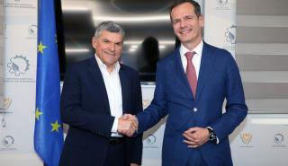Διασύνδεση Ελλάδας - Κύπρου: Εξοικονόμηση 30% στους λογαριασμούς ρεύματος για τους Κύπριους καταναλωτές