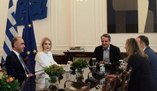 Συνάντηση Μητσοτάκη με την πρόεδρο του ΔΗΣΥ Α. Δημητρίου