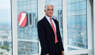 Κλείνει την «τρύπα» στη Ρωσία μέσω Alpha η UniCredit