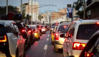 Καύσιμα: Η φθηνή βενζίνη προκαλεί μποτιλιάρισμα