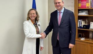 Συνάντηση Χατζηδάκη με την Πρόεδρο της ΕΤΕπ Νάντια Καλβίνιο