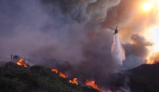 ΗΠΑ: Μαίνεται η μάχη με τις πυρκαγιές στο Λος Άντζελες - Τουλάχιστον 10 νεκροί, πάνω από 150 δισ. οι ζημιές