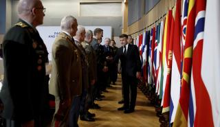 ΕΕ - ΝΑΤΟ και 5 Ευρωπαίοι υπουργοί Άμυνας συνομιλούν για την Ουκρανία στο Παρίσι