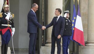 Συνάντηση Μερτς - Μακρόν στο Μέγαρο των Ηλυσίων