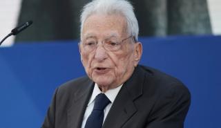 Έφυγε από τη ζωή ο πρέσβης Πέτρος Μολυβιάτης
