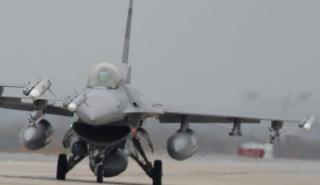 Ουκρανός πιλότος έχασε τη ζωή του και το μαχητικό του F-16 συνετρίβη