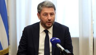 Λασίθι: Στους πυρόπληκτους οικισμούς της Ιεράπετρας ο Νίκος Ανδρουλάκης
