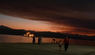 Βελτιωμένη η εικόνα της πυρκαγιάς στον Φενεό Κορινθίας