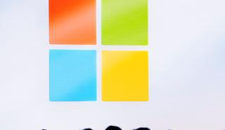 Microsoft: Δεύτερη πολυτιμότερη εισηγμένη στον κόσμο με κεφαλαιοποίηση 4 τρισ. δολαρίων