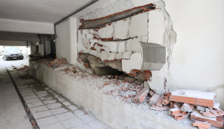 Έκρηξη σε πολυκατοικία στη Θεσσαλονίκη - Συνεχίζονται οι έρευνες