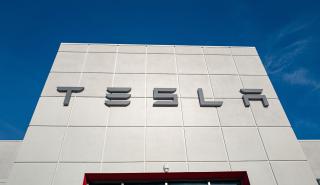 «Βουτιά» 8% της Tesla μετά την είδηση ότι ο Μασκ ιδρύει κόμμα