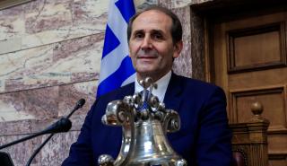Ο πολιτικός κόσμος αποχαιρετά τον Απόστολο Βεσυρόπουλο