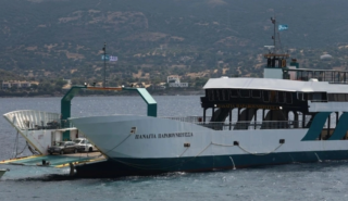 Στύρα: Εντός των επόμενων ωρών το σχέδιο απομάκρυνσης του πλοίου που προσάραξε στην ξέρα