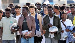 DW: Η Ελλάδα θέλει να ανακόψει τις προσφυγικές ροές προς Κρήτη