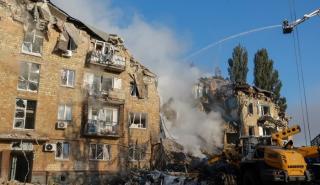 Ουκρανία: 3 νεκροί από ρωσική επιδρομή στο Κίεβο
