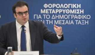 Ο Πιέρ και το διπλό μέτωπο απέναντι σε Τσίπρα και Ανδρουλάκη