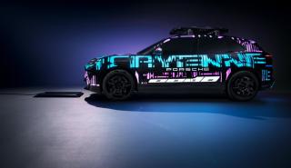 H Porsche πρόλαβε την Tesla στην κούρσα για την ασύρματη φόρτιση μπαταρίας