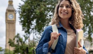 Γιατί το πρόγραμμα του Πανεπιστημίου Keele στην Ελλάδα είναι πιο επίκαιρo από ποτέ στην εποχή της Τεχνητής Νοημοσύνης