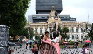 Βολιβία: Στις κάλπες οι ψηφοφόροι για τον δεύτερο γύρο των προεδρικών εκλογών