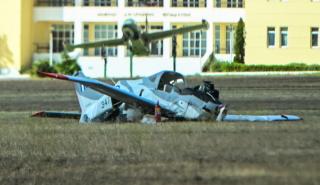Ατύχημα με εκπαιδευτικό αεροπλάνο στο Τατόι - Δύο τραυματίες