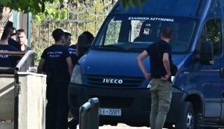 Γυναικοκτονία Γρίβα: Ελεύθερος ο εκφωνητής της ΕΛΑΣ που είπε «το περιπολικό δεν είναι ταξί»