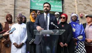 Ο Μαμντάνι της ΝΥ - Το βιβλίο ενός πρώην 30άρη - Σαν φίλοι, σαν γνωστοί στο Προεδρικό