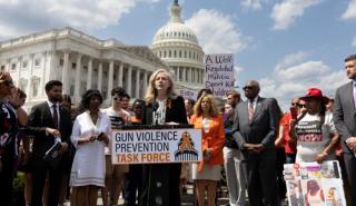 Η δημοκρατική Άμπιγκεϊλ Σπάνμπεργκερ νέα κυβερνήτης της Βιρτζίνια