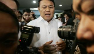 Φιλιππίνες: «Εξαϋλώθηκαν» 18 δισ. δολ. και έχασε τον τίτλο του πλουσιότερου ανθρώπου στη χώρα