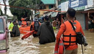Ο τυφώνας Καλμάγκι «σαρώνει» τις Φιλιππίνες - Πάνω από 90 οι νεκροί