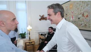 Συνάντηση του πρωθυπουργού με μαραθωνοδρόμους