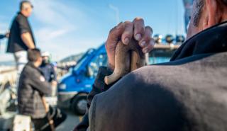 Αγροτικά μπλόκα: Για τα λεφτά ή για το… φιλότιμο