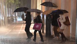 Σφοδρή καταιγίδα χτυπά την Αττική - Διακοπή κυκλοφορίας στην Πειραιώς