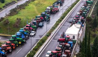 Αγροτικά μπλόκα: Ποια είναι η κατάσταση στους δρόμους - Πού γίνεται εκτροπή των οχημάτων